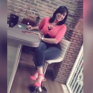 Meet your Posher, Vicky